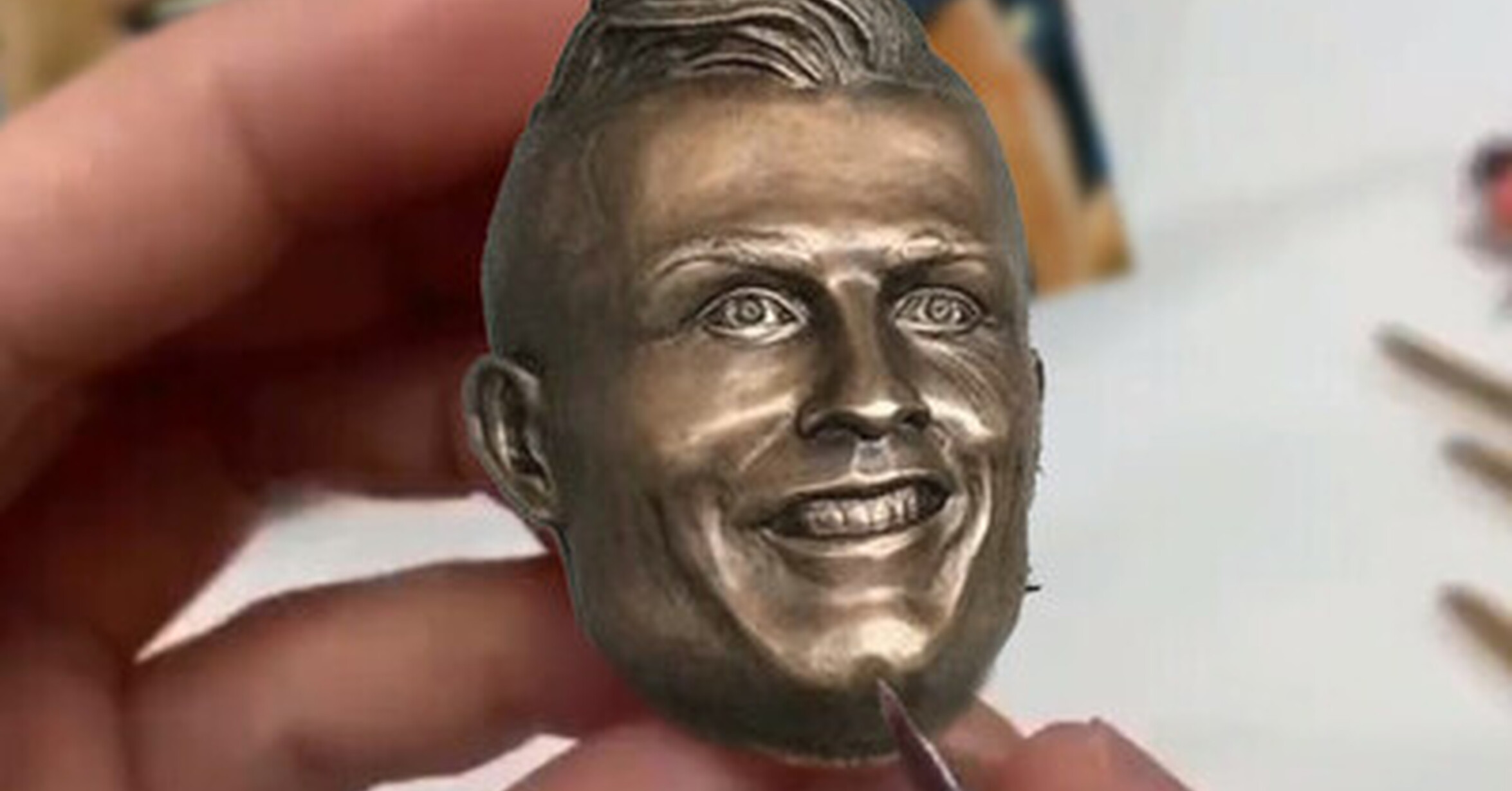 [ MEMEDEPORTES ] La figurilla de Cristiano ha quedado más guapa todavía