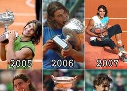 Enlace a Los 13 títulos de Nadal en Roland Garros. Amo y señor de París.