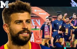 Enlace a La brutal frase que le suelta Piqué a Dembelé tras intentar colarse en la foto de los canteranos del Barça tras ganar la Copa