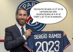 Enlace a Sergio Ramos no se aclara con su nuevo dorsal en el PSG...