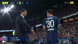 Enlace a Pochettino decide cambiar a Leo Messi en el PSG vs Lyon... Esta es su reacción