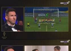 Enlace a Messi viendo sus jugadas vs Messi viendo un mensaje de sus hijos