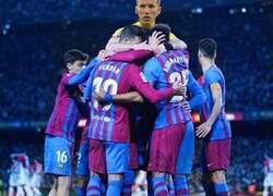 Enlace a Gran celebración del Barça en su sufrida victoria