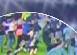 Enlace a Patrick Vieira en el ojo del huracán por esta agresión a un fan del Everton