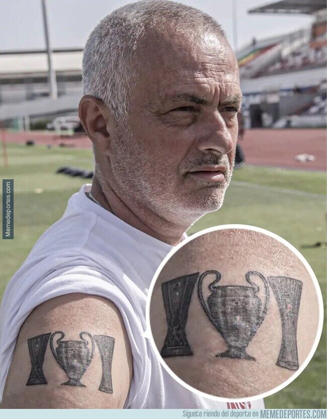 1165773 - El nuevo tatuaje de Mourinho. Los 3 títulos de Europa