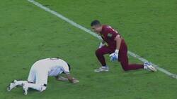 Enlace a Así le festejaron a Ever Banega el fallo de un penalti por la liga árabe