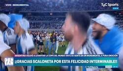 Enlace a Se viene nueva pitada. Argentina canta que 'Francia esta muerto' y Messi festeja.