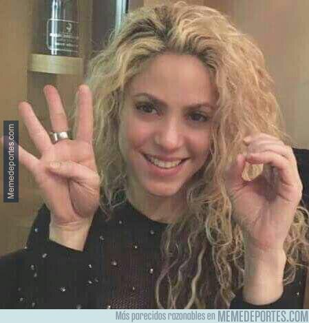 1185305 - Shakira os saluda culés