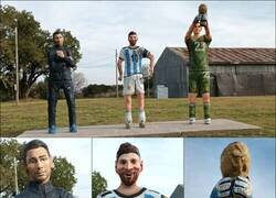 Enlace a Estas esculturas en honor a los campeones del mundo dan un poco de migra