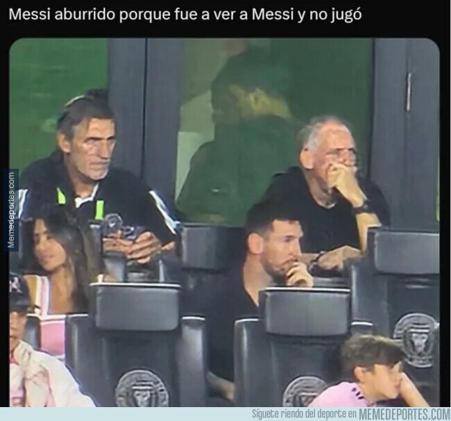 1196739 - Pobre Messi, nunca puede ver a Messi jugar