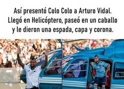 Enlace a La brutal presentación de Arturo Vidal en su regreso a Colo Colo