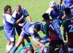 Enlace a Está como rara la liga de Rugby de Sudáfrica.