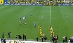 Enlace a Marco Reus es sustituido con un pasillo en su último juego con Borussia Dortmund