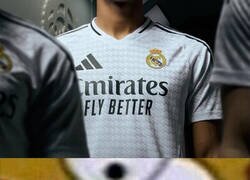 Enlace a ¿No es demasiado grande el logo de Adidas en la nueva camiseta del Madrid?