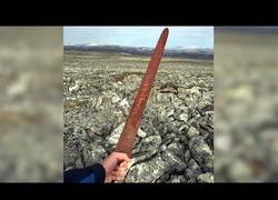 Enlace a Noruego encuentra una espada vikinga de hace 1000 años