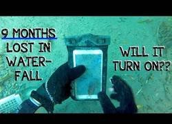 Enlace a Encuentra un iPhone que lleva 9 meses bajo el agua, ¿funcionará?
