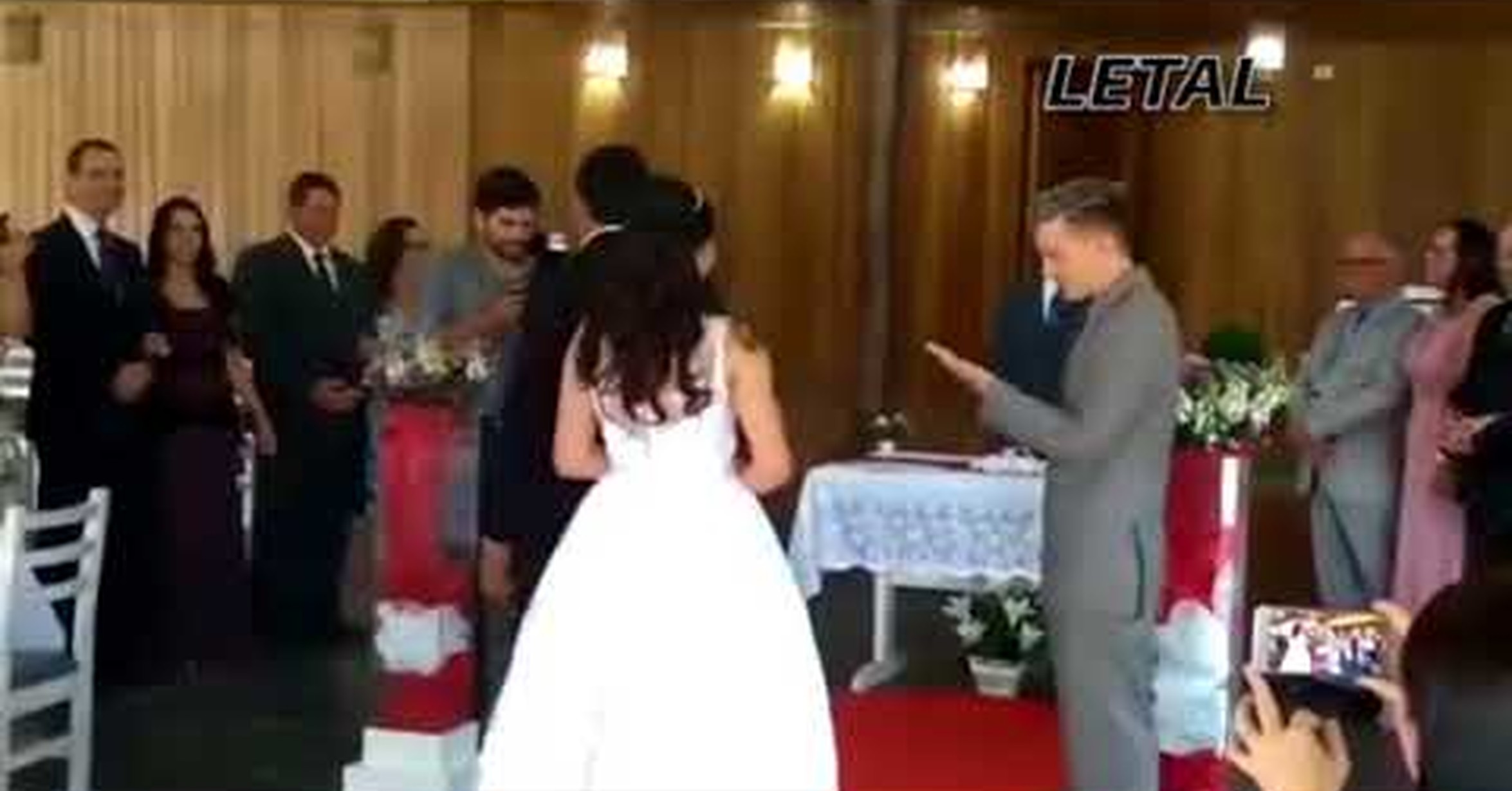 Сорвать свадьбу на 46 дней. Читать сорванная свадьба. Сорванная свадьба фото. Сорванная свадьба. Сорванная свадьба.