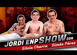 Enlace a Jordi ENP se mete en la cama con Silvia Charro y Simón Pérez