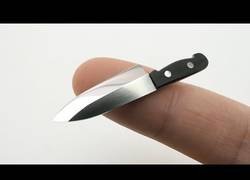 Enlace a Los paso a paso para crear el cuchillo más pequeño y afilado del mundo