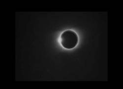 Enlace a Primera imagen en movimiento de un eclipse solar en 1900