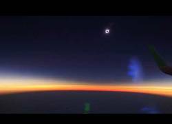 Enlace a Eclipse de sol visto desde un vuelo comercial