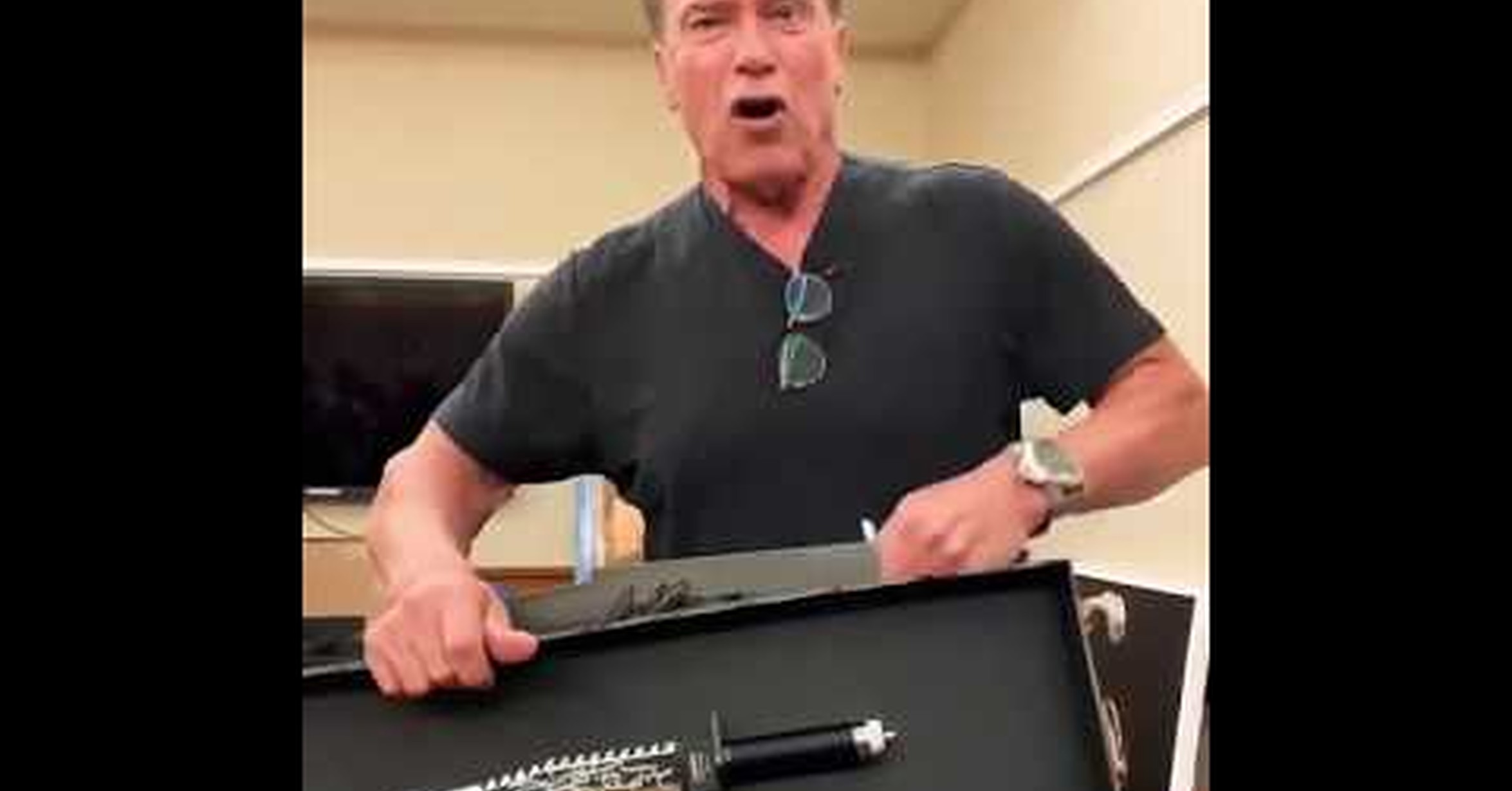 ¡No tengo tele! / ¿Esto es un cuchillo? ESTO ES UN CUCHILLO