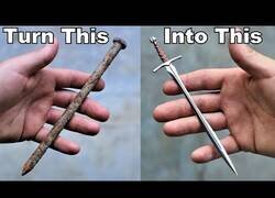 Enlace a Convirtiendo un clavo oxidado en una espada en miniatura