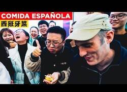 Enlace a Jóvenes chinos prueban la comida española por primera vez