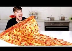 Enlace a La porción de pizza más grande del mundo