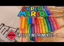 Enlace a La música de Super Mario en diferentes instrumentos de percusión