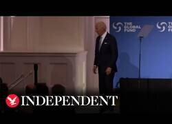 Enlace a Joe Biden vuelve a mostrarse desorientado en público