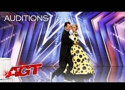 Enlace a El tango más surrealista que verás hoy