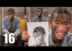 Enlace a Dibujando retratos a extraños en el metro de Nueva York
