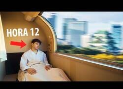 Enlace a Durmiendo en un tren de lujo japonés