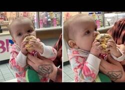 Enlace a La reacción de este bebé al probar el helado por primera vez