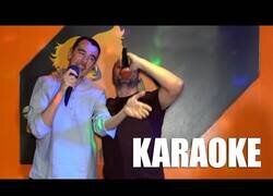 Enlace a El que sale a lo loco a un Karaoke