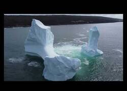 Enlace a La 'curiosa' forma del Iceberg de Harbour Grace, en Canadá