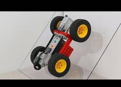 Enlace a Desarrollando un coche de Lego para que supere una rampa cada vez más inclinada