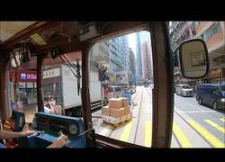 Enlace a La vida de un conductor de tranvía en Hong Kong