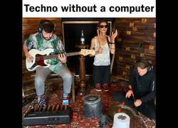 Enlace a Creando música techno pero sin ordenador