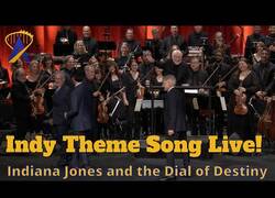 Enlace a John Williams vuelve a dirigir una orquestra a sus 91 años para interpretar la BSO de Indiana Jones en la premiere de la 5ª entrega