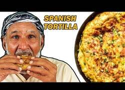 Enlace a Pakistaníes prueban la tortilla española y el alioli por primera vez