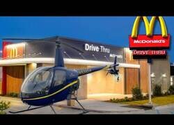 Enlace a Acudiendo al McDonald's en helicóptero