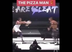 Enlace a El increíble pizzero luchador de wrestling