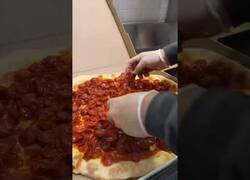 Enlace a Hay un poco de pizza en tu pepperoni