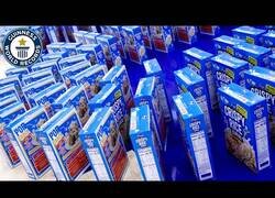 Enlace a El 'efecto dominó' con cajas de cereales más largo del mundo