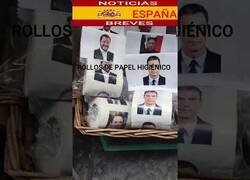 Enlace a Papel higiénico con la cara de Pedro Sánchez visto en Nápoles
