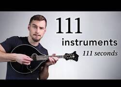 Enlace a Tocando 111 instrumentos en 111 segundos