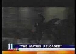Enlace a Los fans que hacían cola en 2003 para ver el estreno de 'The Matrix Reloaded'