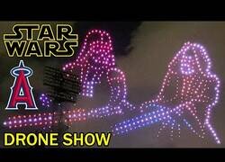 Enlace a El show de drones de Star Wars en el Angels Stadium